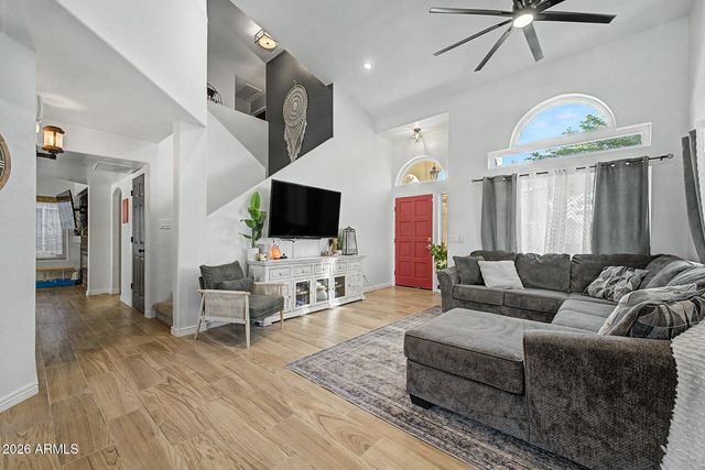 2902 E SALTSAGE Drive, Phoenix, AZ 85048