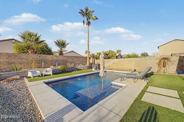 2902 E SALTSAGE Drive, Phoenix, AZ 85048