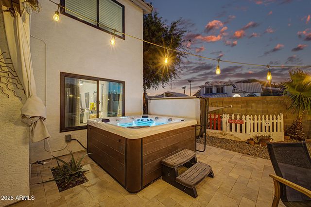 2902 E SALTSAGE Drive, Phoenix, AZ 85048