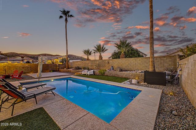 2902 E SALTSAGE Drive, Phoenix, AZ 85048