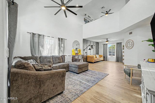 2902 E SALTSAGE Drive, Phoenix, AZ 85048