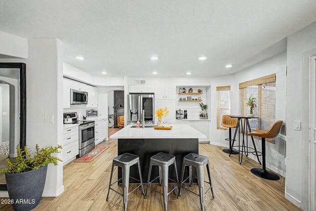 2902 E SALTSAGE Drive, Phoenix, AZ 85048