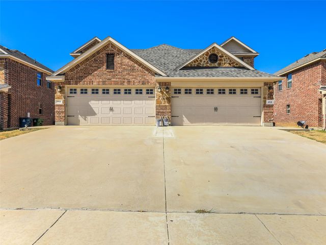 4916 Villas Drive 4916, Sanger, TX 76266
