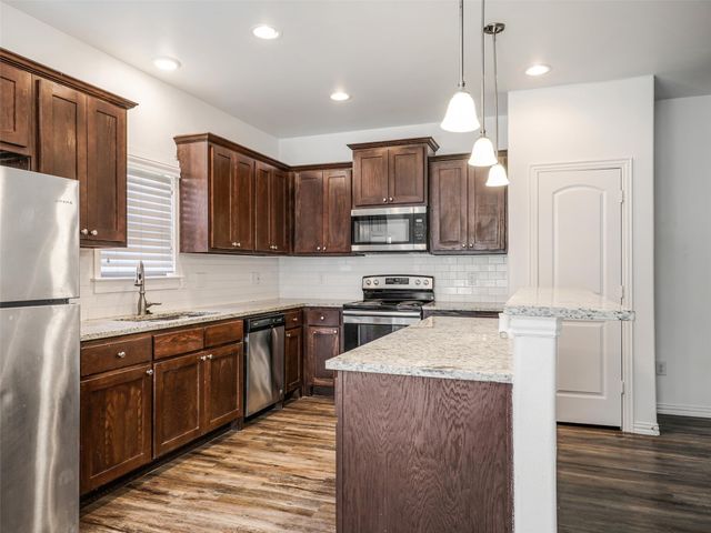 4916 Villas Drive 4916, Sanger, TX 76266