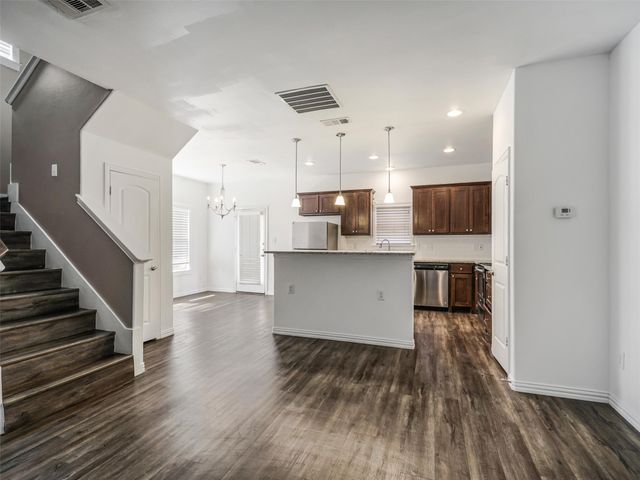 4916 Villas Drive 4916, Sanger, TX 76266
