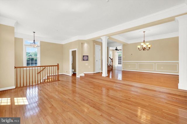 10427 OVERGATE PL, Potomac, MD 20854