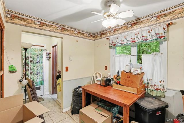 6323 Hough Road, Almont, MI 48003