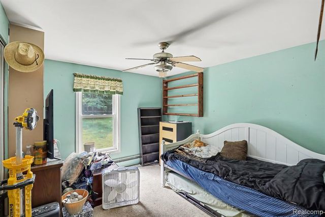 6323 Hough Road, Almont, MI 48003