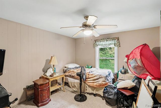 6323 Hough Road, Almont, MI 48003
