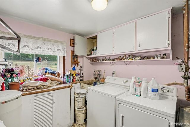 6323 Hough Road, Almont, MI 48003