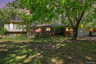 6323 Hough Road, Almont, MI 48003