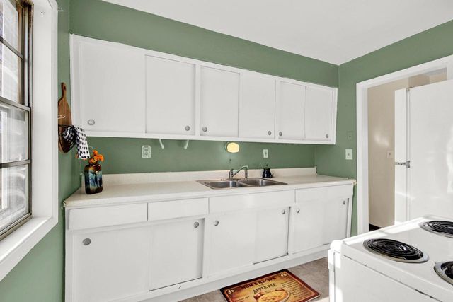 513 Blake AVENUE, South Milwaukee, WI 53172