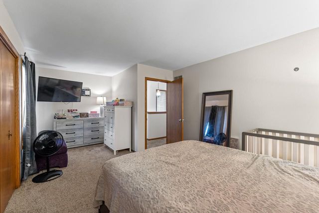 8019 W Oklahoma AVENUE #8017, Milwaukee, WI 53219