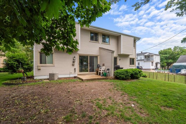 8019 W Oklahoma AVENUE #8017, Milwaukee, WI 53219