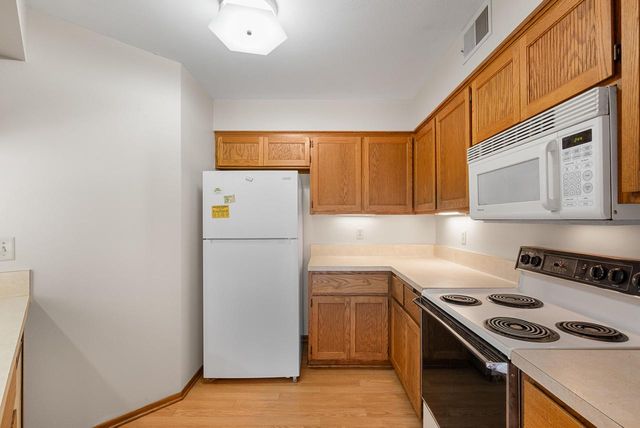 8019 W Oklahoma AVENUE #8017, Milwaukee, WI 53219