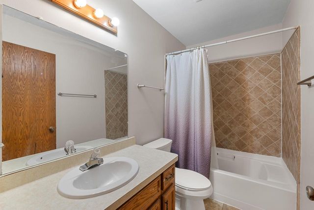 8019 W Oklahoma AVENUE #8017, Milwaukee, WI 53219