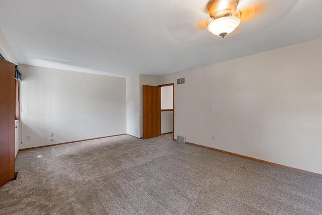8019 W Oklahoma AVENUE #8017, Milwaukee, WI 53219
