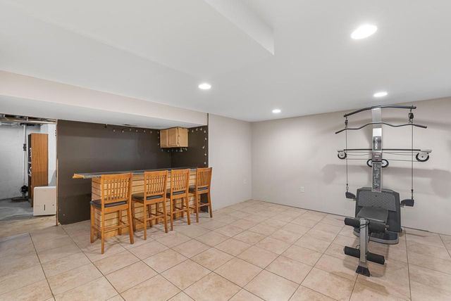 8019 W Oklahoma AVENUE #8017, Milwaukee, WI 53219