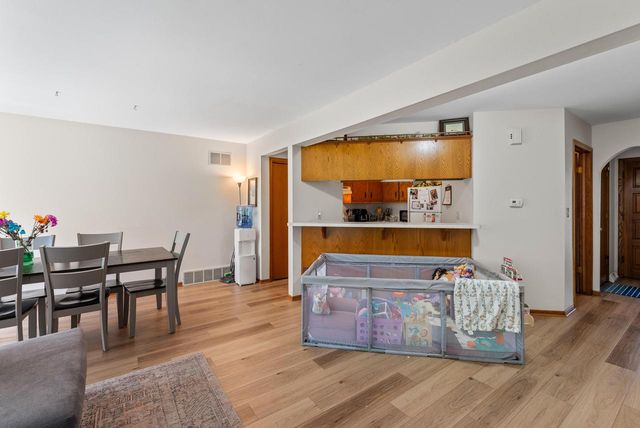8019 W Oklahoma AVENUE #8017, Milwaukee, WI 53219