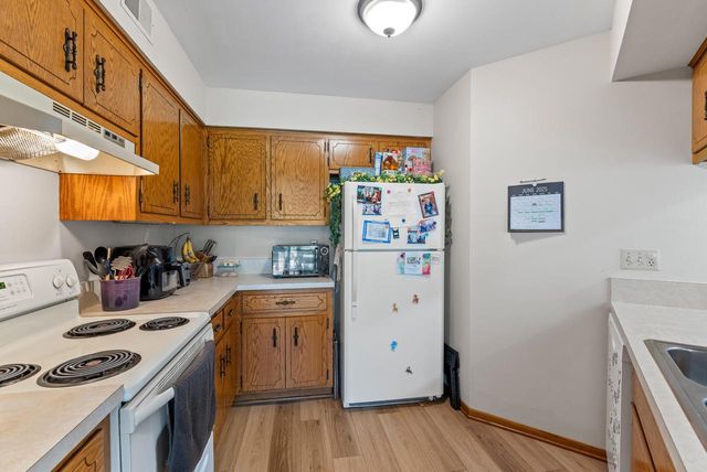 8019 W Oklahoma AVENUE #8017, Milwaukee, WI 53219