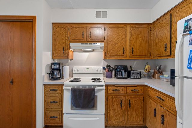 8019 W Oklahoma AVENUE #8017, Milwaukee, WI 53219