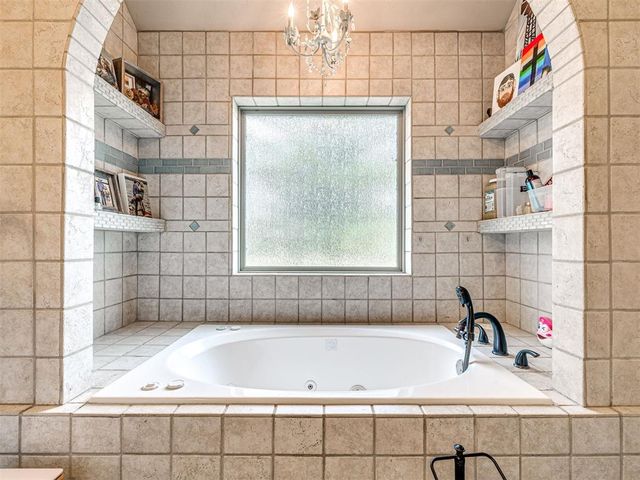 129 Tyler Lane, Shawnee, OK 74801