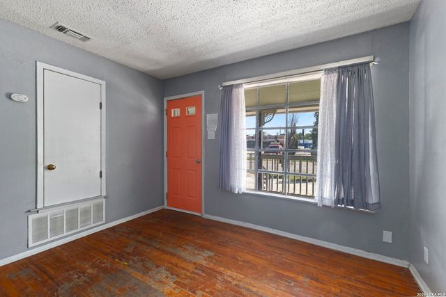145 Wilmot St., San Antonio, TX 78237