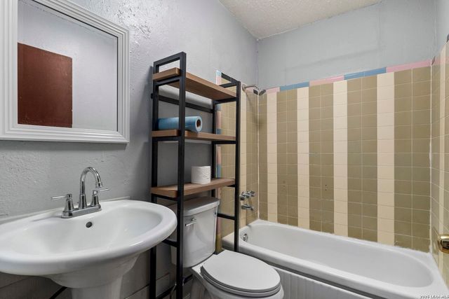 145 Wilmot St., San Antonio, TX 78237