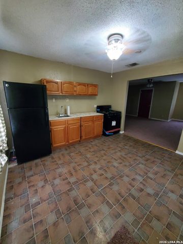 145 Wilmot St., San Antonio, TX 78237
