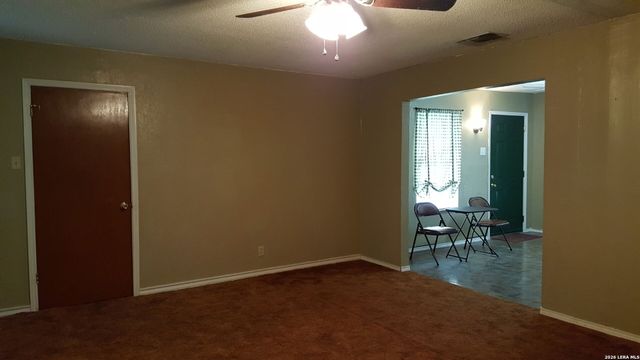 145 Wilmot St., San Antonio, TX 78237