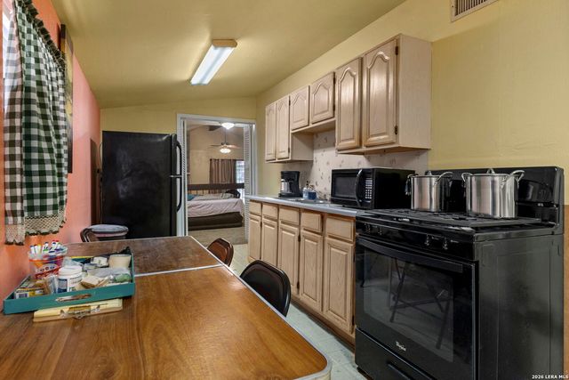 145 Wilmot St., San Antonio, TX 78237