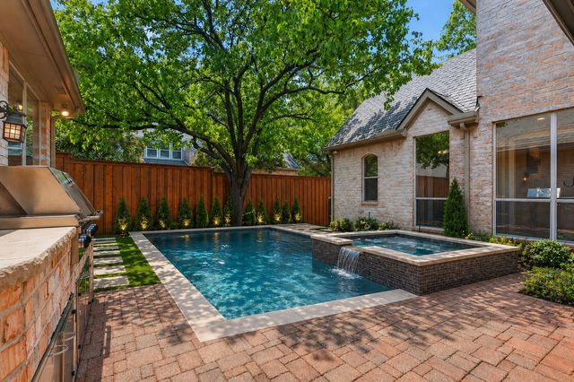 4028 Oakmeadow Drive, Plano, TX 75093