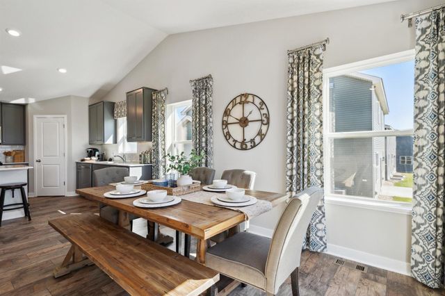 1657 Shasta Drive, Shakopee, MN 55379