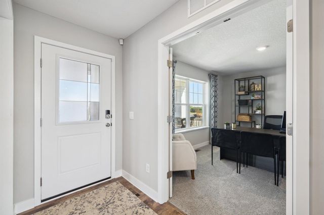 1657 Shasta Drive, Shakopee, MN 55379