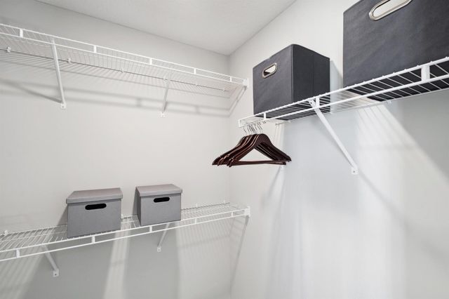 1657 Shasta Drive, Shakopee, MN 55379