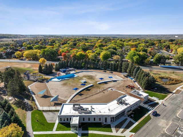 1657 Shasta Drive, Shakopee, MN 55379