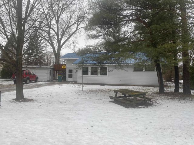 2965 Berthiaume Drive, Bay City, MI 48706