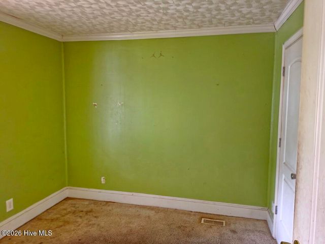 1011 E 6th Street, Washington, NC 27889