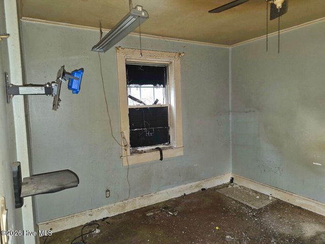1011 E 6th Street, Washington, NC 27889