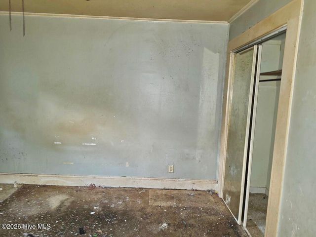 1011 E 6th Street, Washington, NC 27889