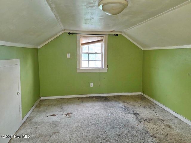 1011 E 6th Street, Washington, NC 27889