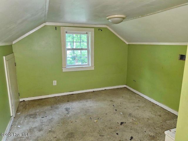 1011 E 6th Street, Washington, NC 27889