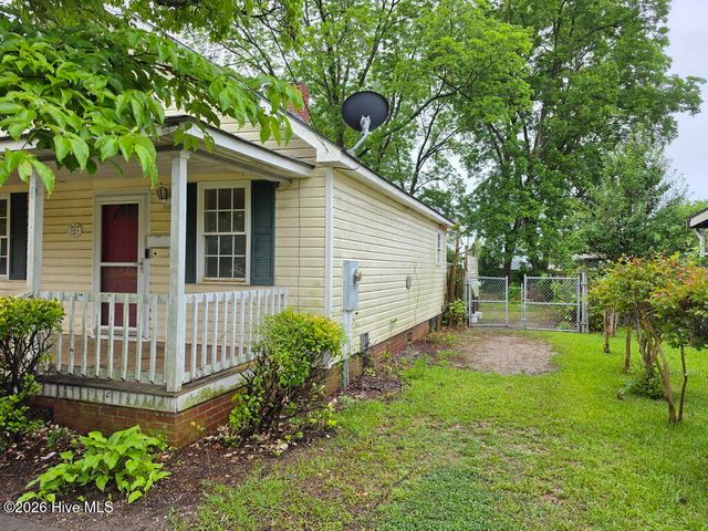 1011 E 6th Street, Washington, NC 27889