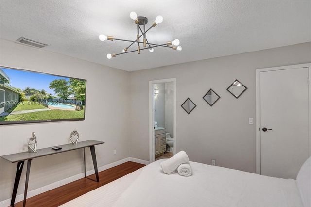 4519 Monroe Street, Hollywood, FL 33021