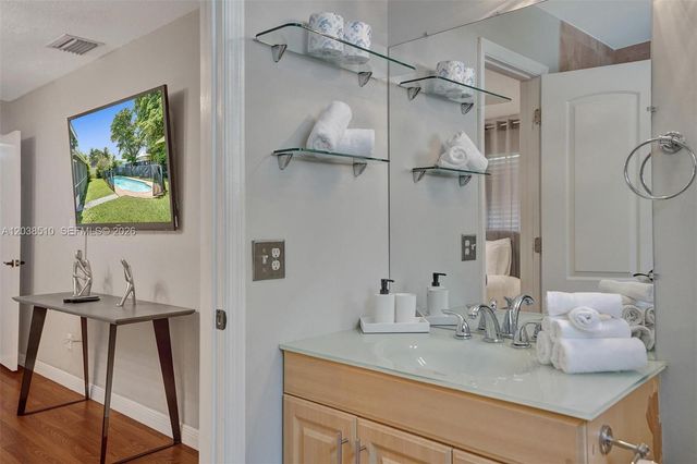 4519 Monroe Street, Hollywood, FL 33021