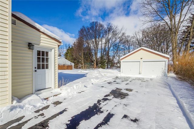 60 Rye Road, Greece, NY 14626