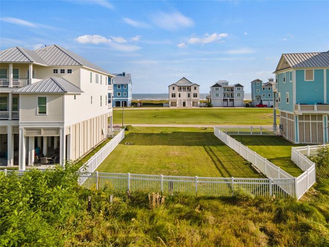 36 Grand Beach Boulevard, Galveston, TX 77550