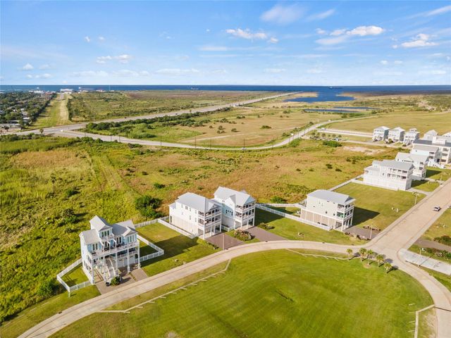 36 Grand Beach Boulevard, Galveston, TX 77550