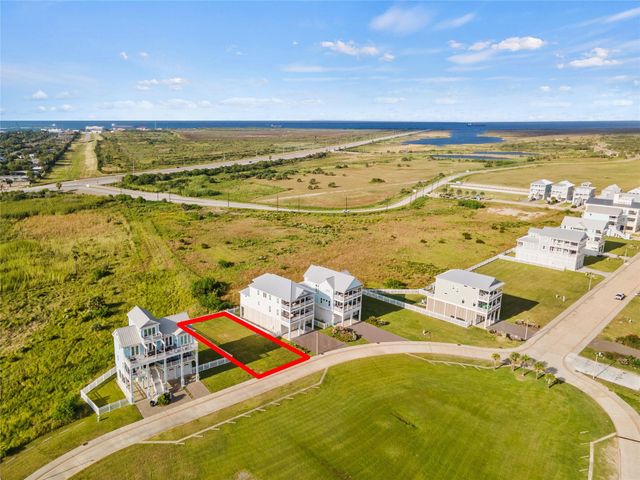 36 Grand Beach Boulevard, Galveston, TX 77550