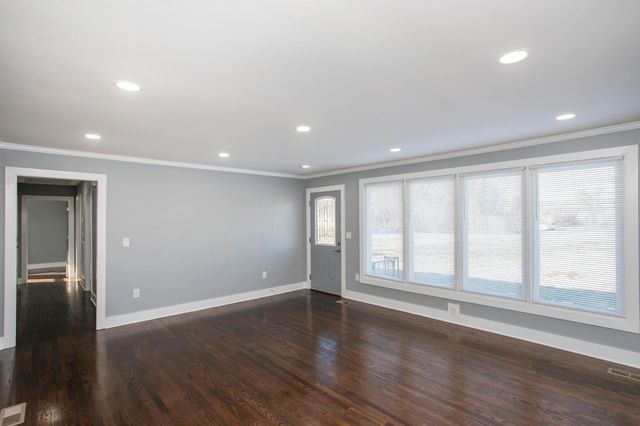 1111 Westchester Dr, Nashville, TN 37207